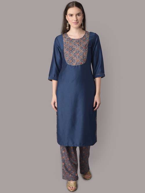 women placement print round neck kurta pant set - 21221477 -  Standard Image - 0