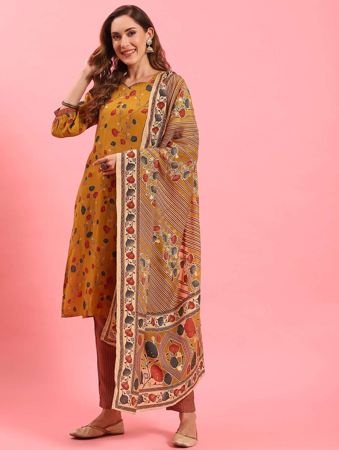 women three quarter sleeve kurta pant with dupatta set - 21221567 -  Zoom Image - 0