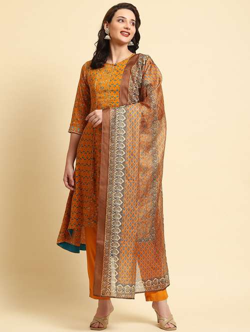 women three quarter sleeve kurta pant with dupatta set - 21221580 - Standard Image - 0