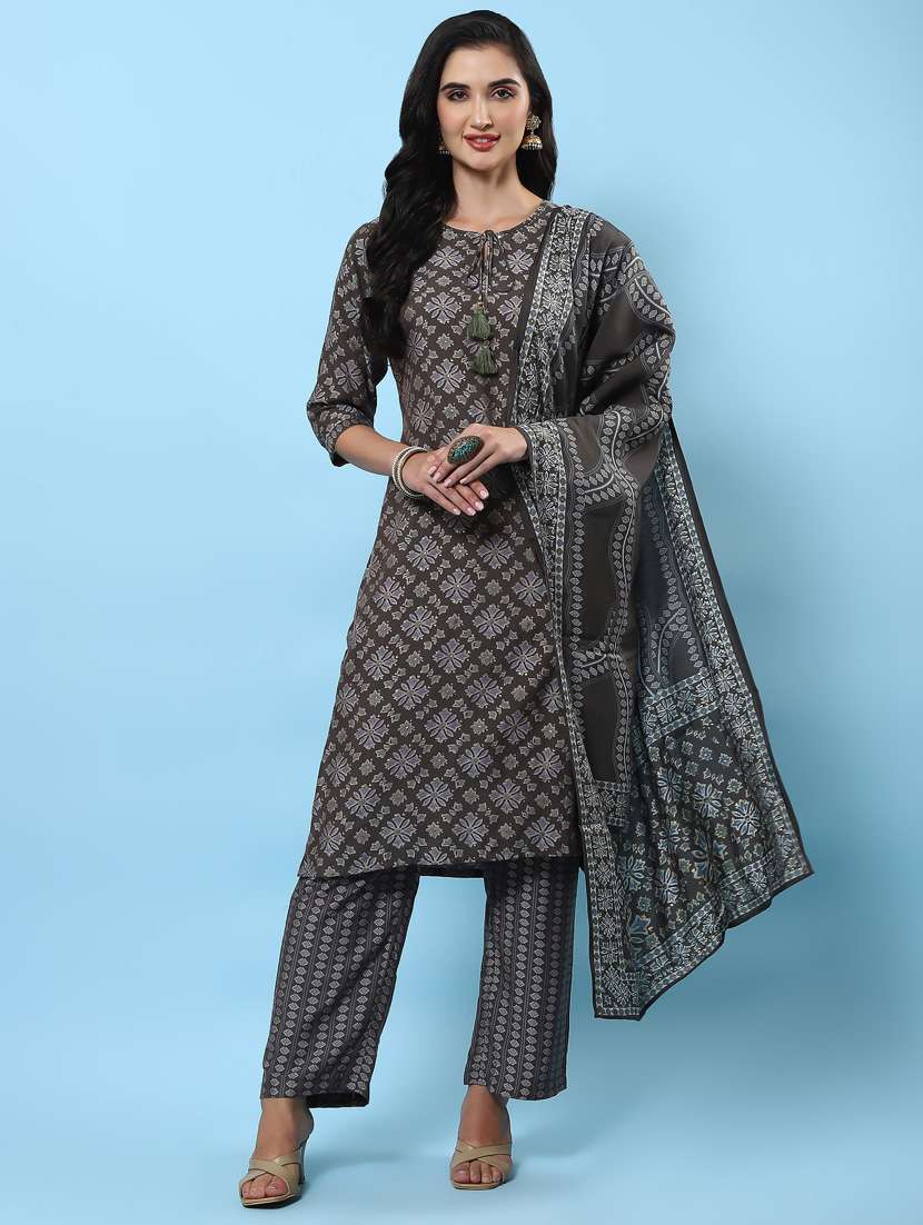 women three quarter sleeve kurta pant with dupatta set