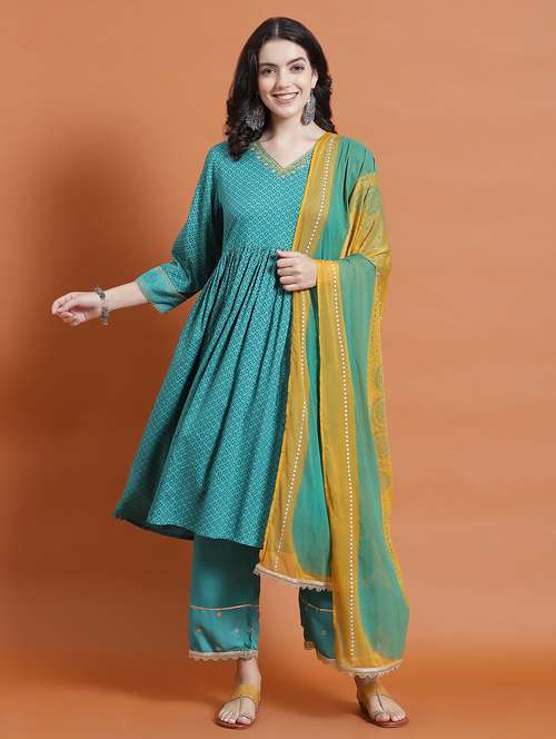 women kurta palazzo set with dupatta - 21221687 - Standard Image - 0