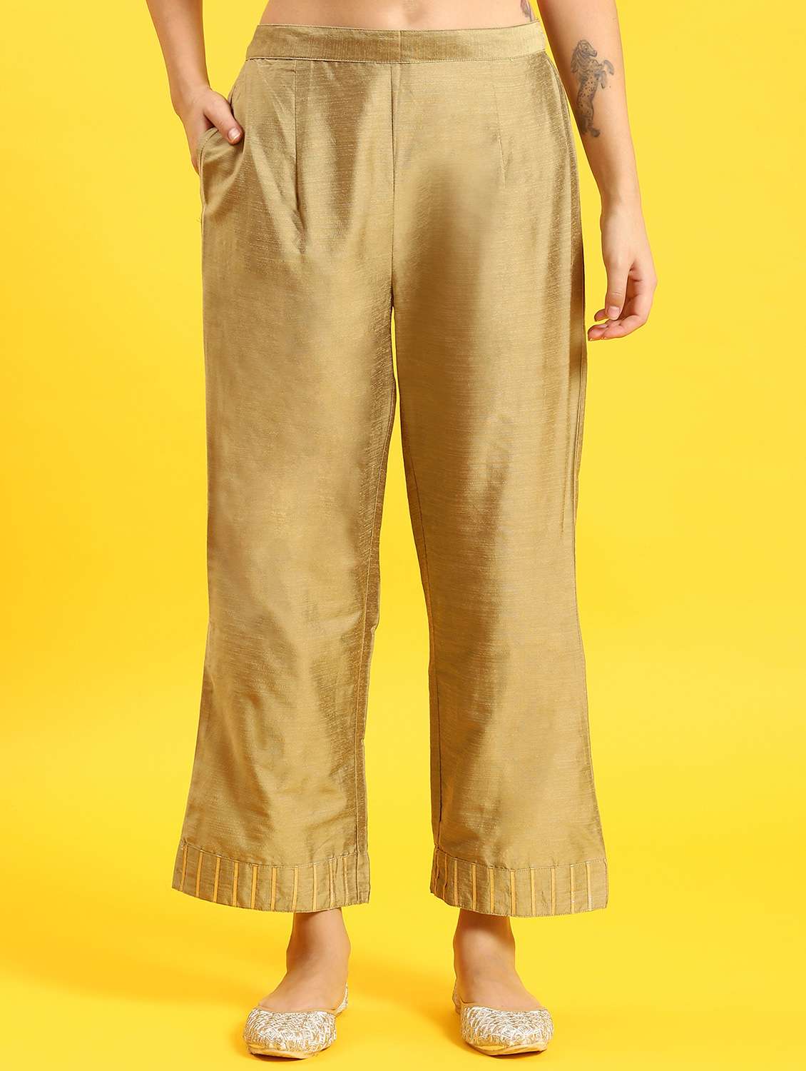 women embroidered kurta pant set with dupatta - 21221723 - Standard Image - 5