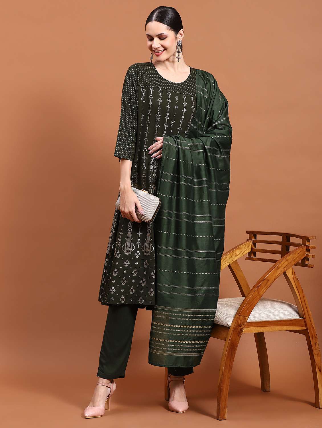 women round neck kurta pant set - 21221726 -  Zoom Image - 0