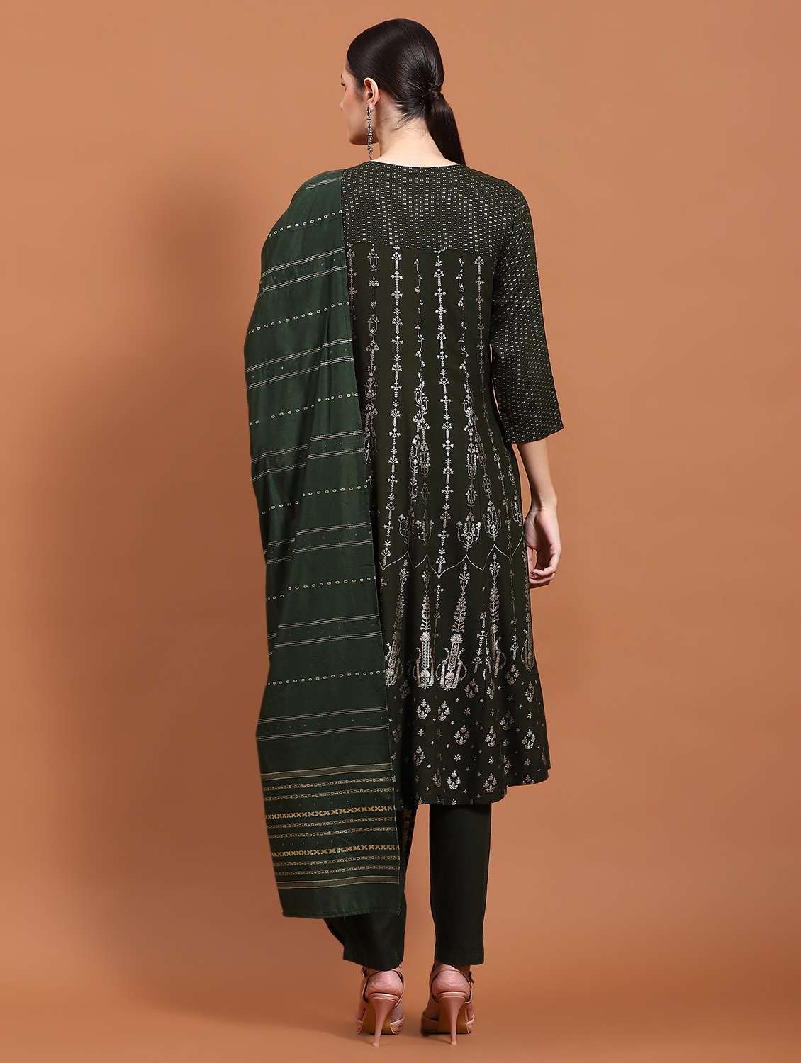women round neck kurta pant set - 21221726 - Standard Image - 3