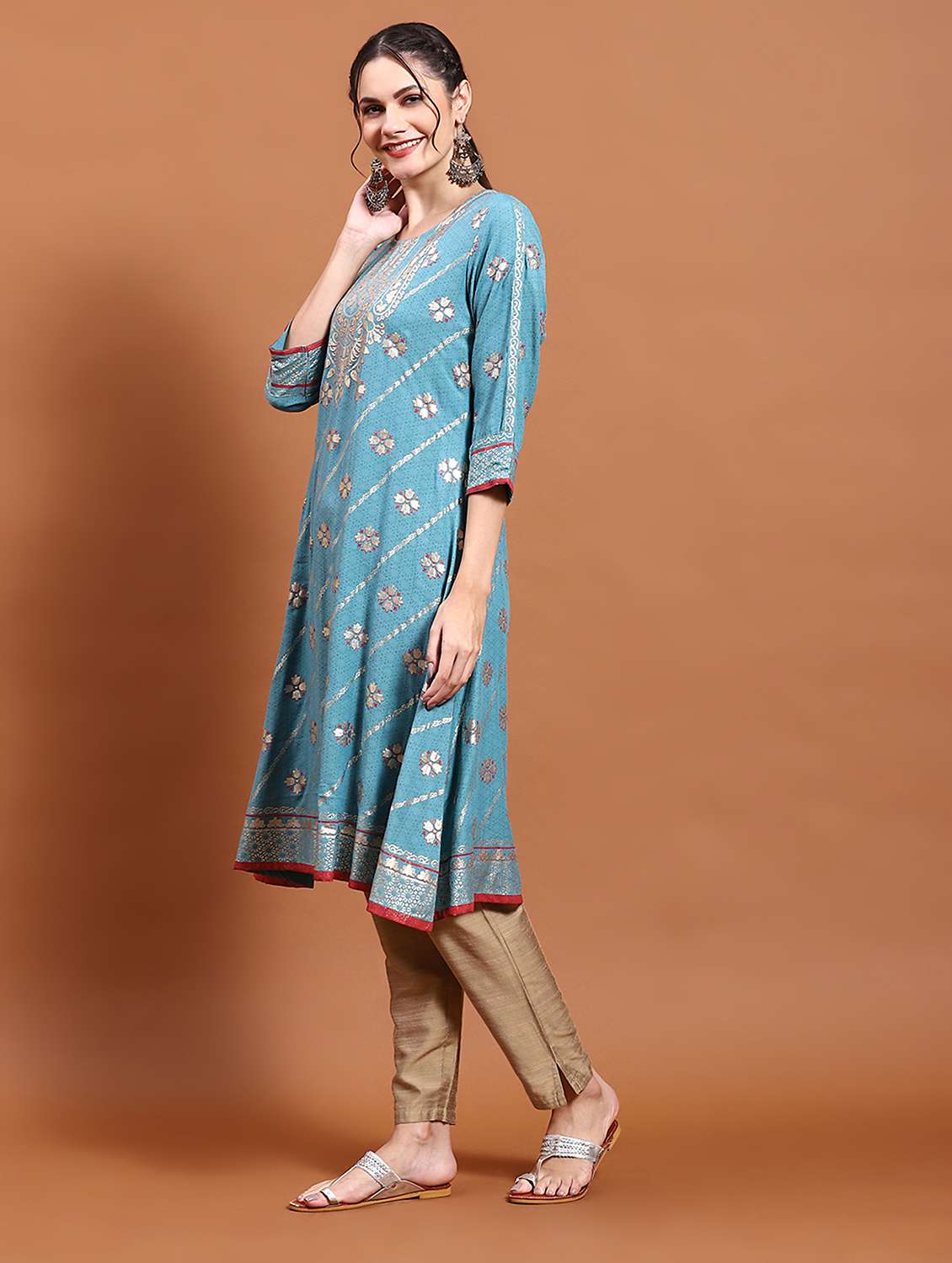 women light blue printed kurta - 21221739 - Standard Image - 3