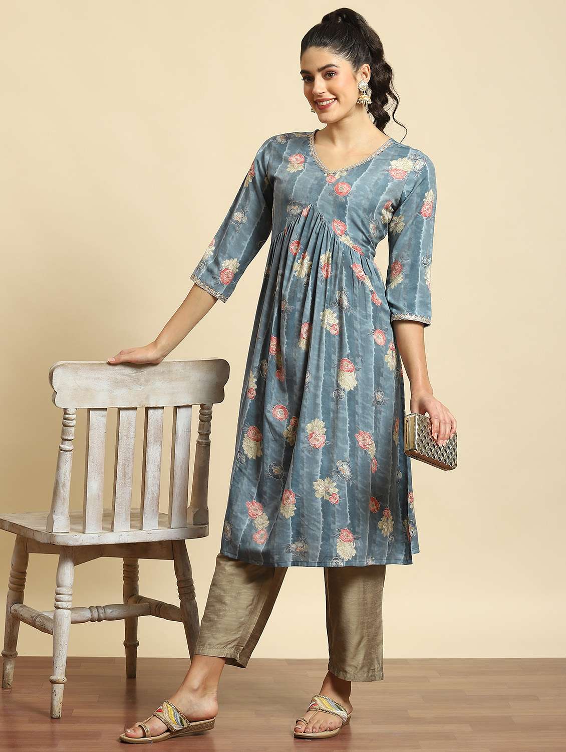women grey floral printed kurta  - 21221750 -  Zoom Image - 0