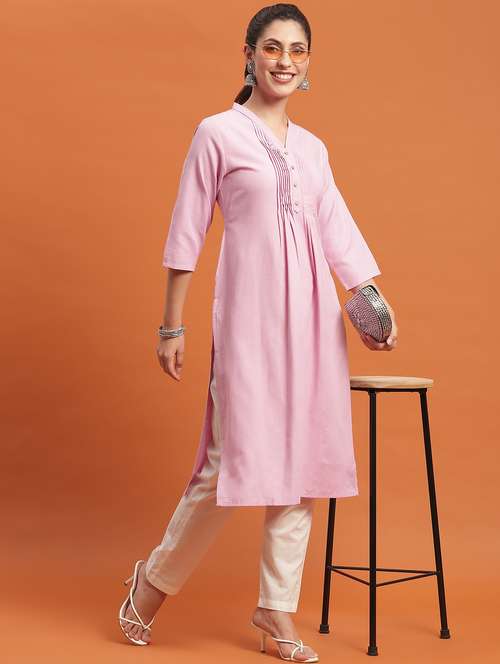 Women Three Quarter Sleeve Straight Kurta