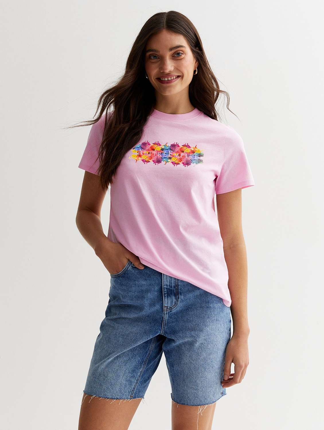 round neck chest print t-shirt - 21222270 - Zoom Image - 0