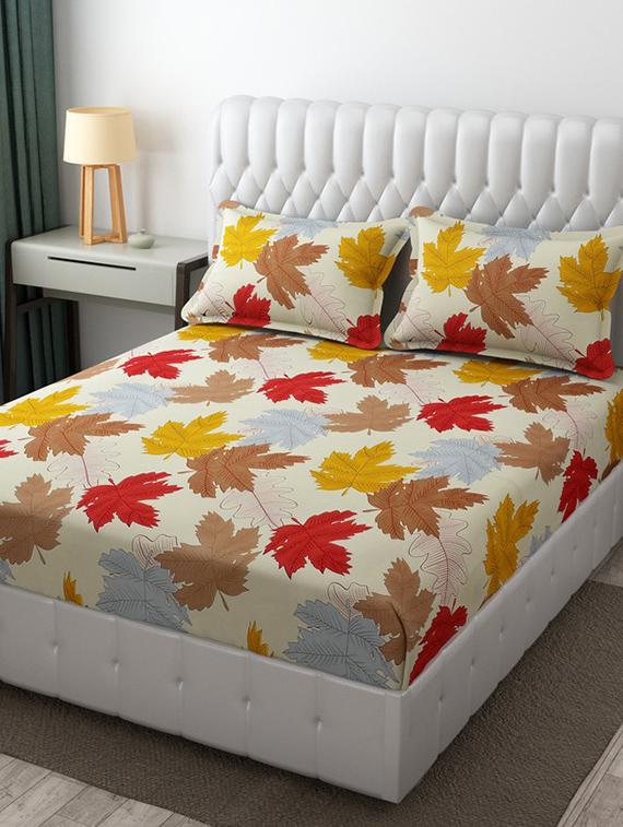 elastic fitted king size bedsheet with two pillow covers - 21222549 - Zoom Image - 0