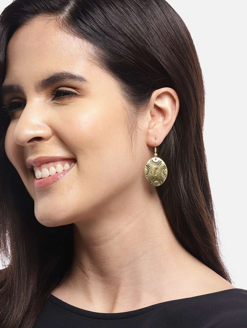 gold metal drop earring - 21225036 - Standard Image - 3