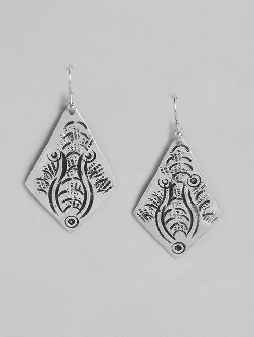 silver metal drop earring - 21225040 -  Standard Image - 0