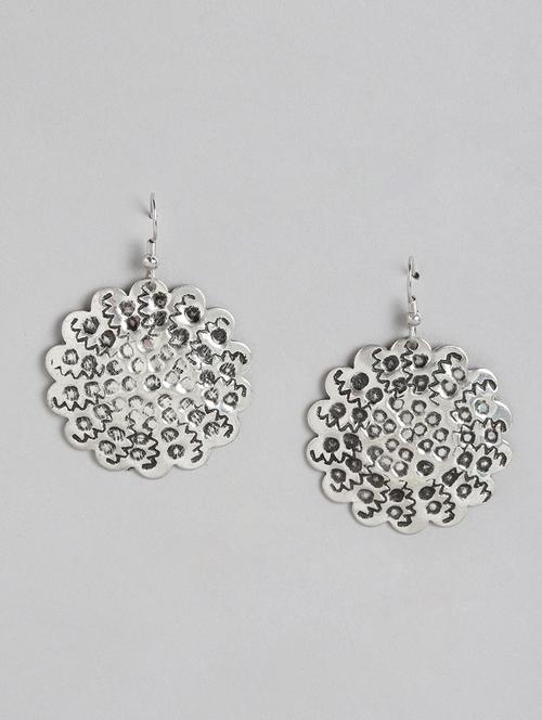 silver metal drop earring - 21225047 -  Standard Image - 0