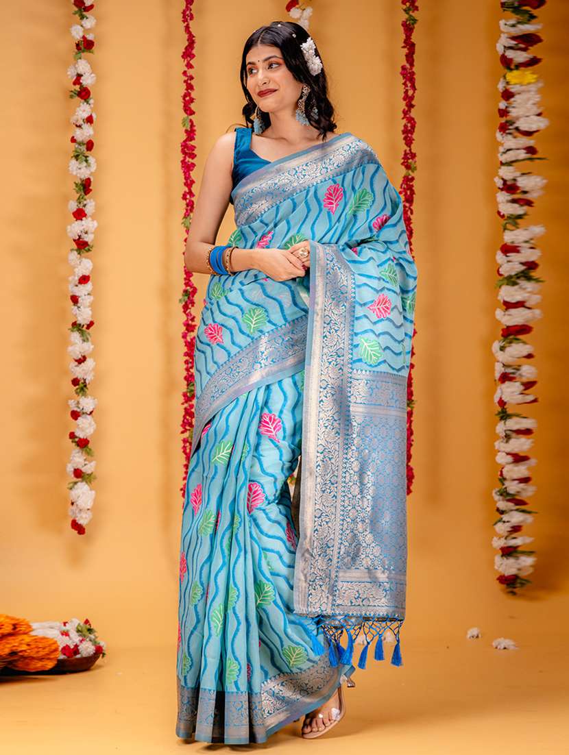 women self design banarasi saree with blouse - 21227332 -  Zoom Image - 0
