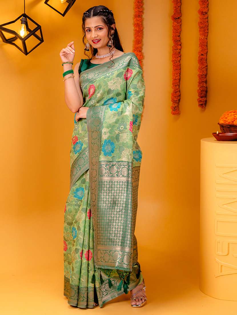 women self design banarasi saree with blouse - 21227336 - Zoom Image - 0