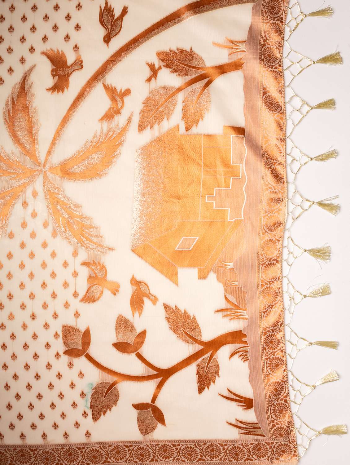 off white art silk banarasi saree with blouse - 21227702 - Standard Image - 3