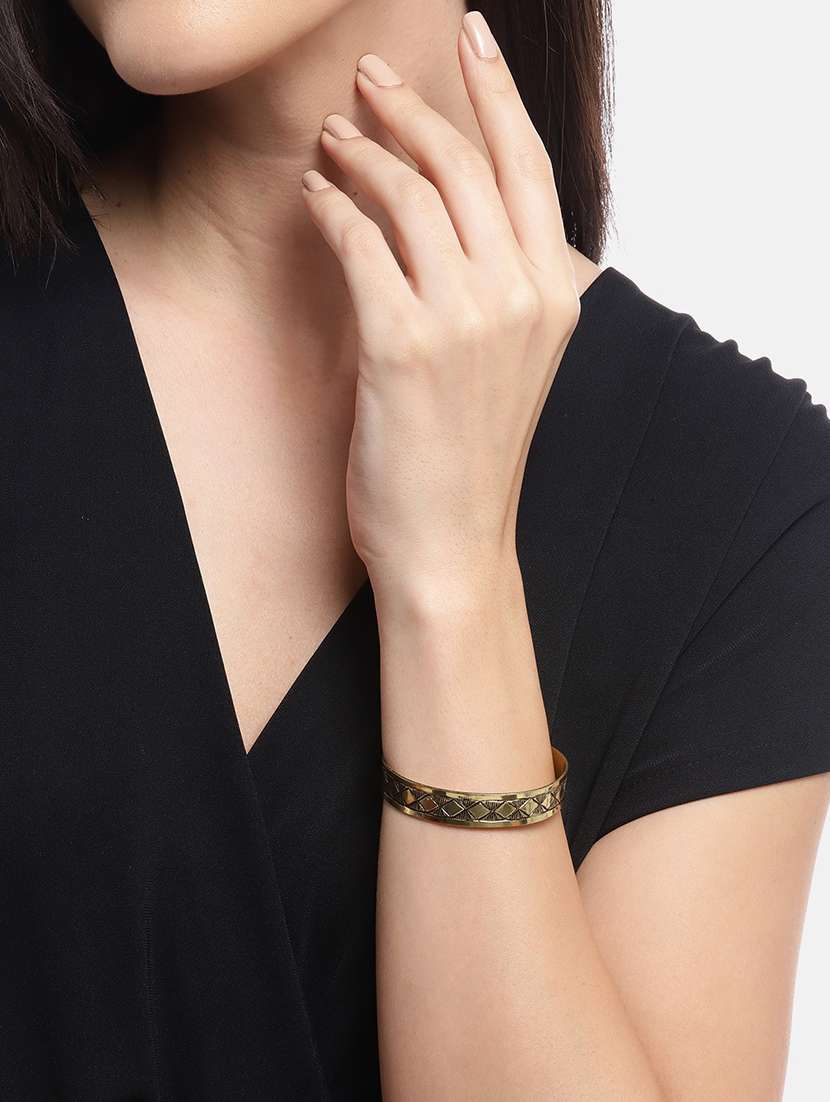 gold brass cuffs bracelet - 21228655 -  Standard Image - 3