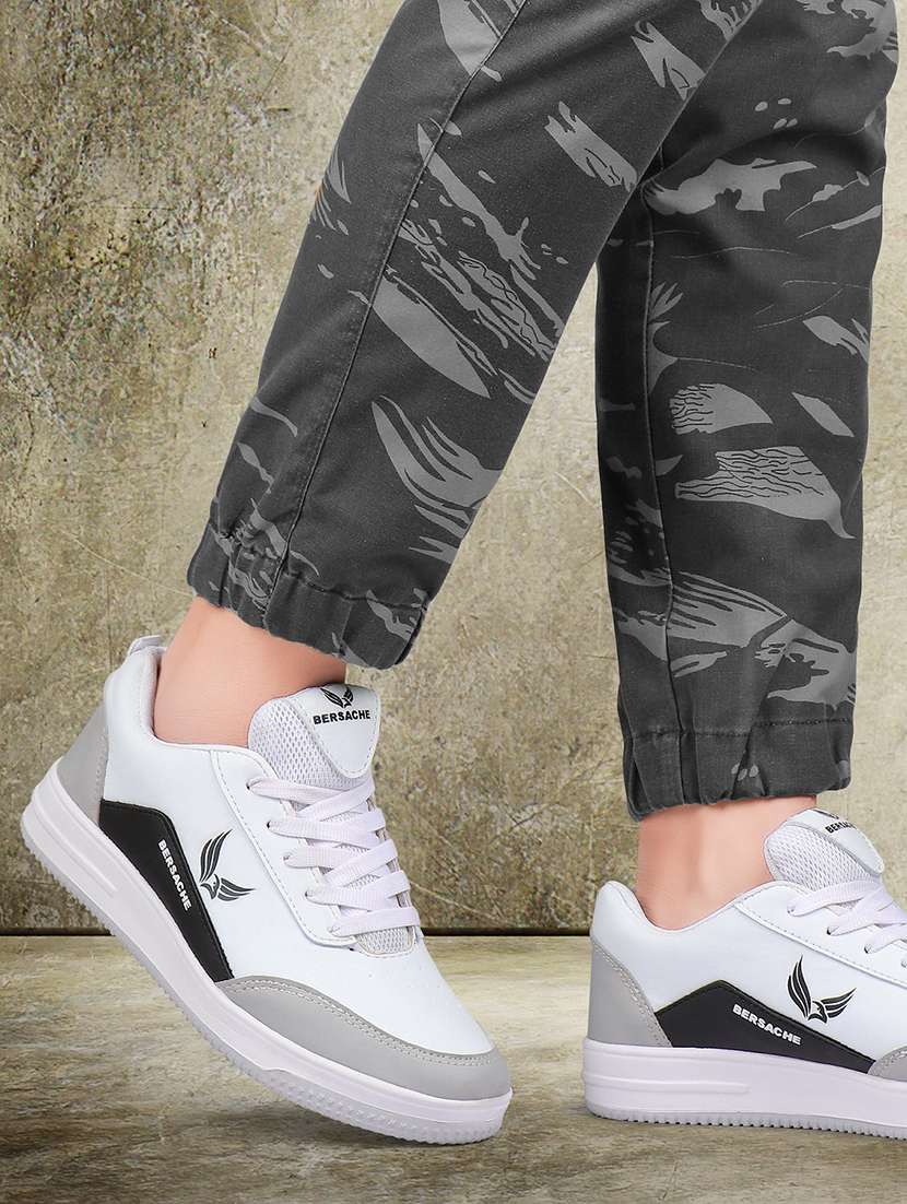 white colourblocked sport shoes - 21228707 -  Standard Image - 3