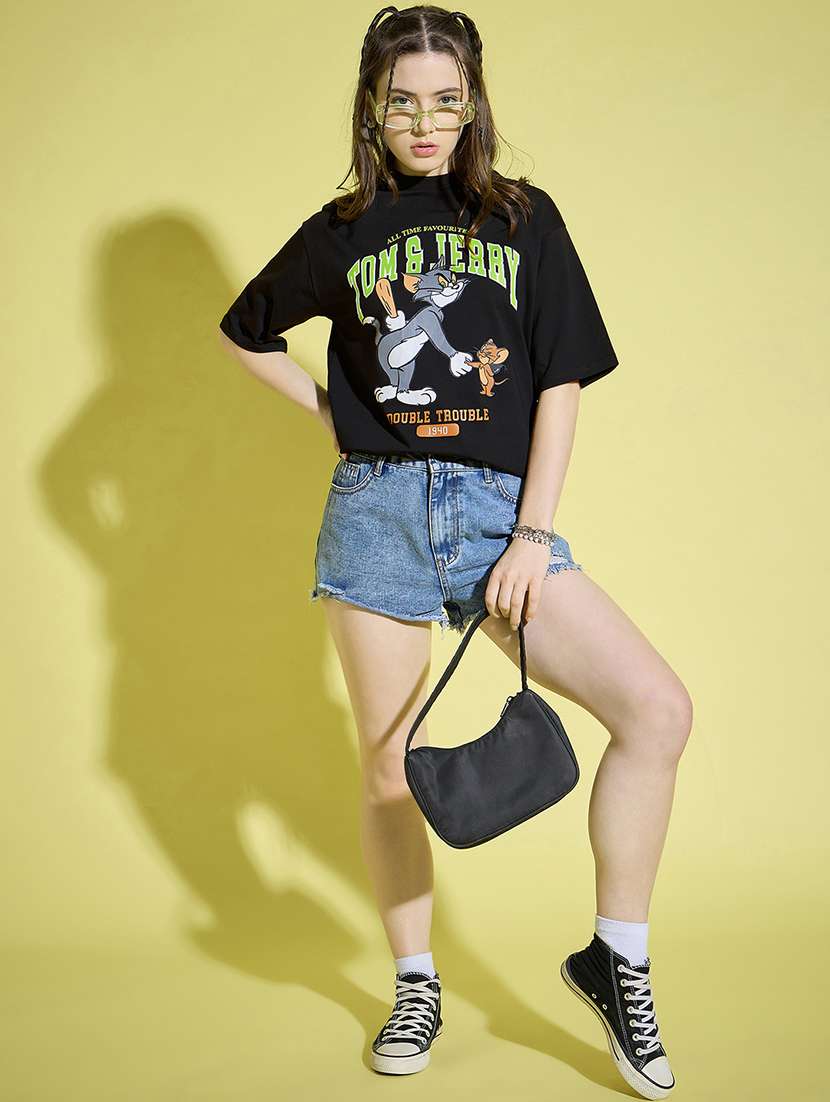 women round neck graphic oversized t-shirt - 21229045 -  Standard Image - 3