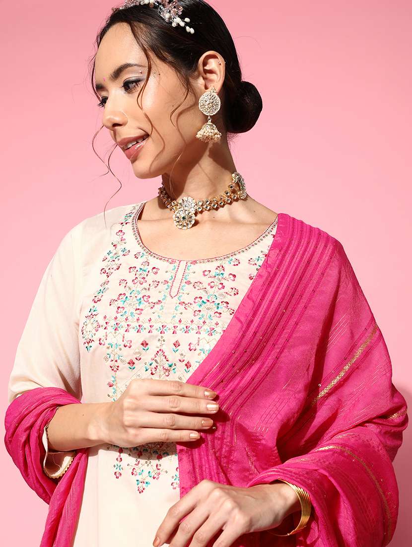 women kurta pant set with dupatta - 21230468 - Standard Image - 3