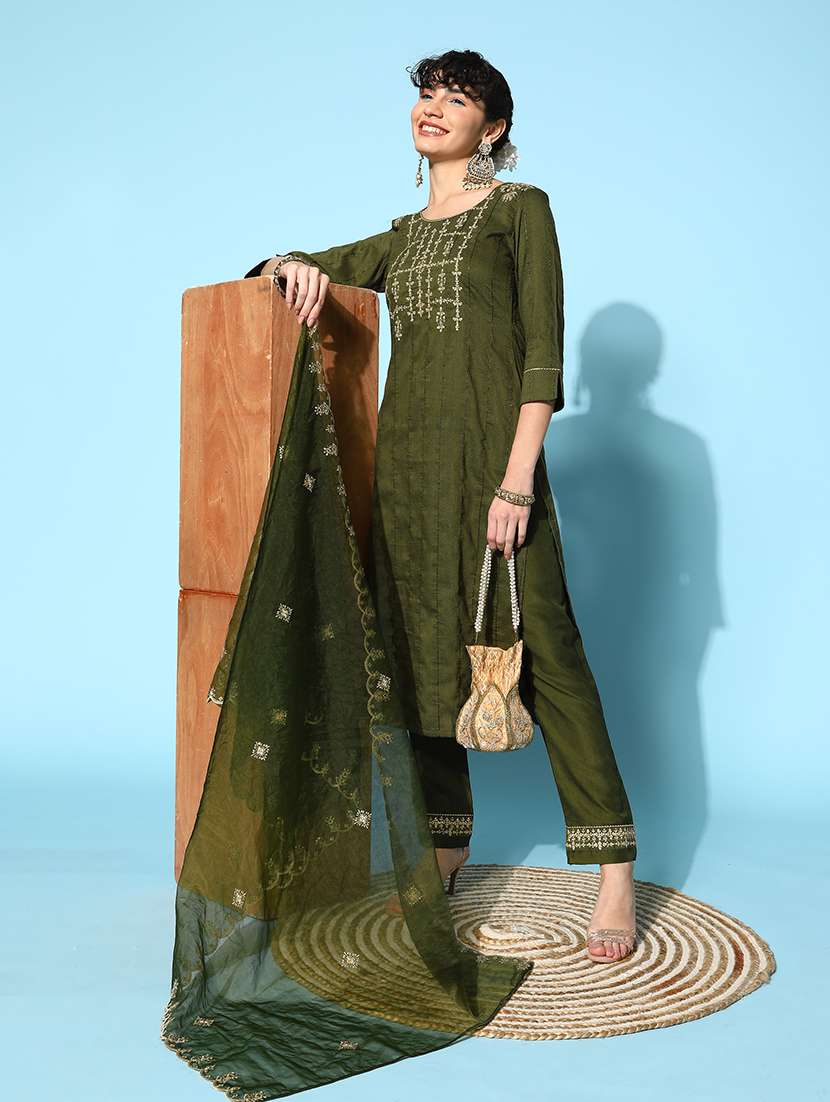women round neck kurta pant set
