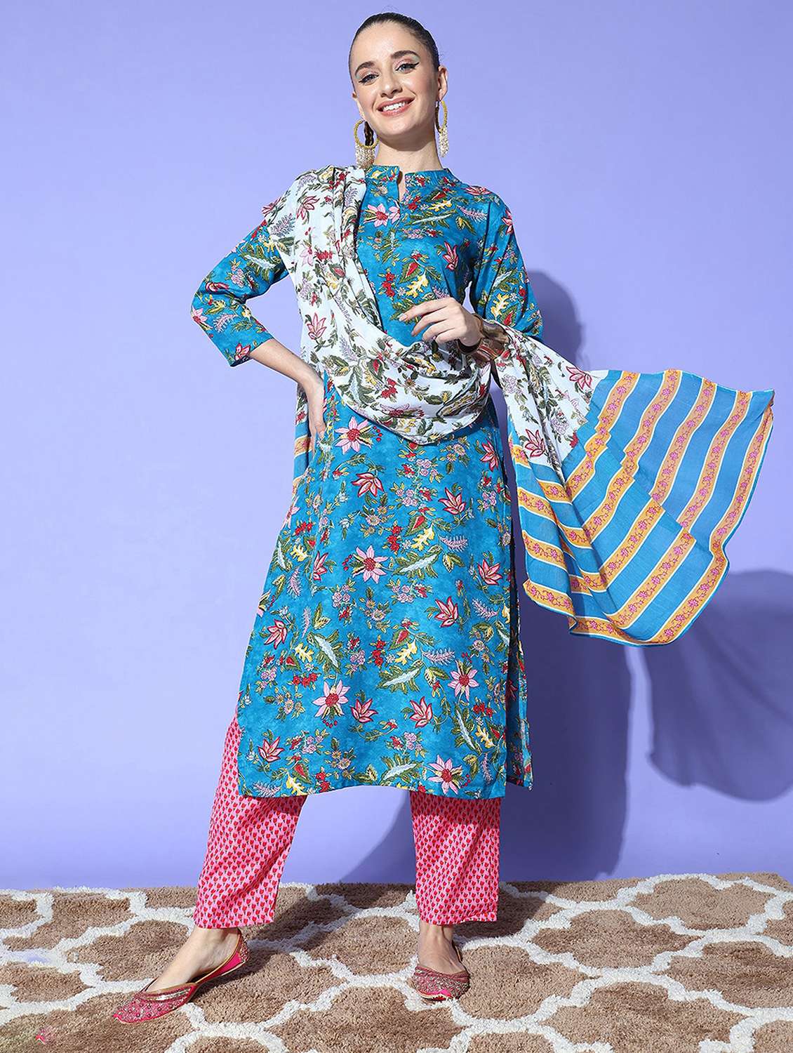 women kurta pant set with dupatta - 21230752 - Zoom Image - 0
