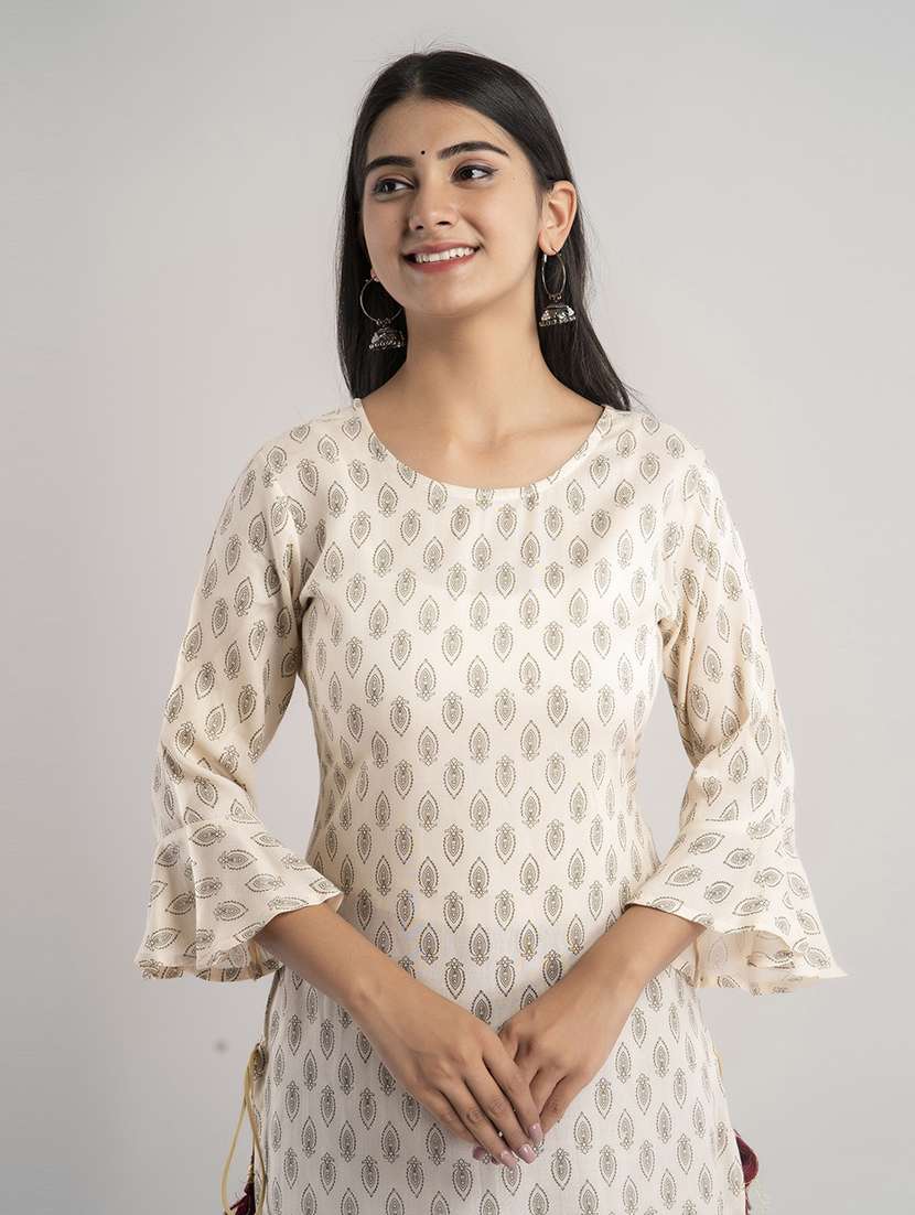 women bell sleeve straight kurta - 21232103 - Standard Image - 3