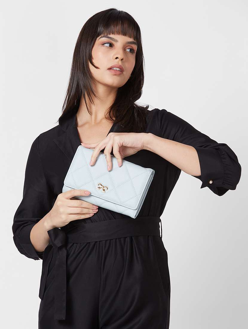 women blue leatherette (pu) handbag - 21237578 -  Standard Image - 5