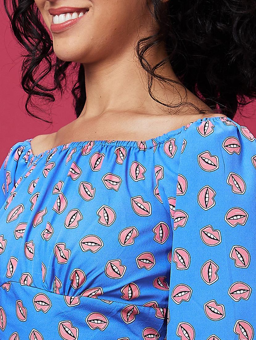 blue graphic crop top - 21237897 - Standard Image - 5