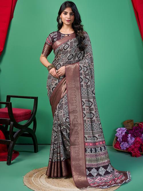 women printed saree with blouse - 21244571 -  Standard Image - 0