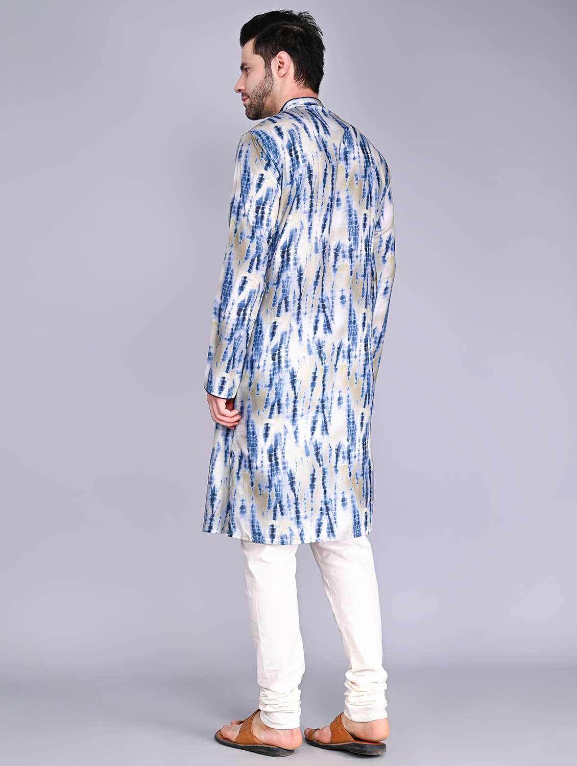 men mandarin neck printed long kurta - 21245130 -  Standard Image - 3