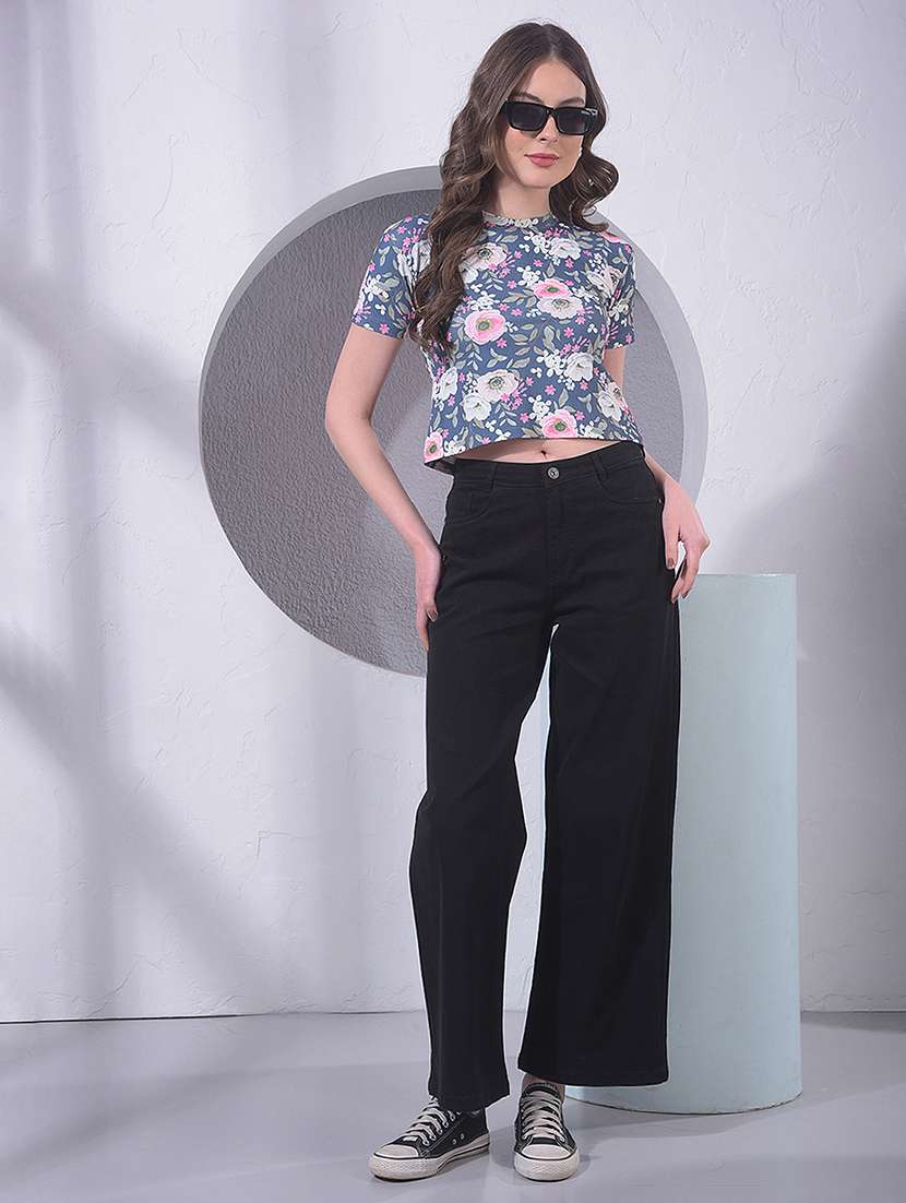 blue polyester crop t-shirt - 21248266 -  Standard Image - 5