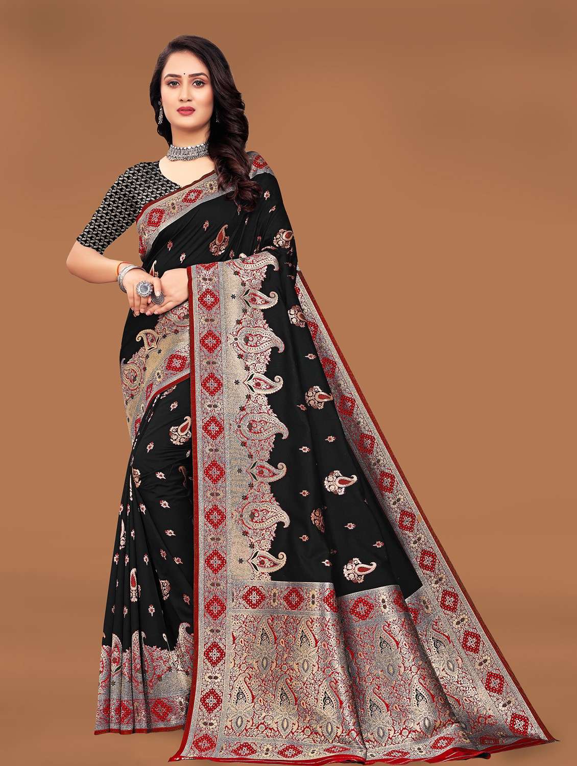women self design banarasi saree with blouse - 21252671 -  Zoom Image - 0