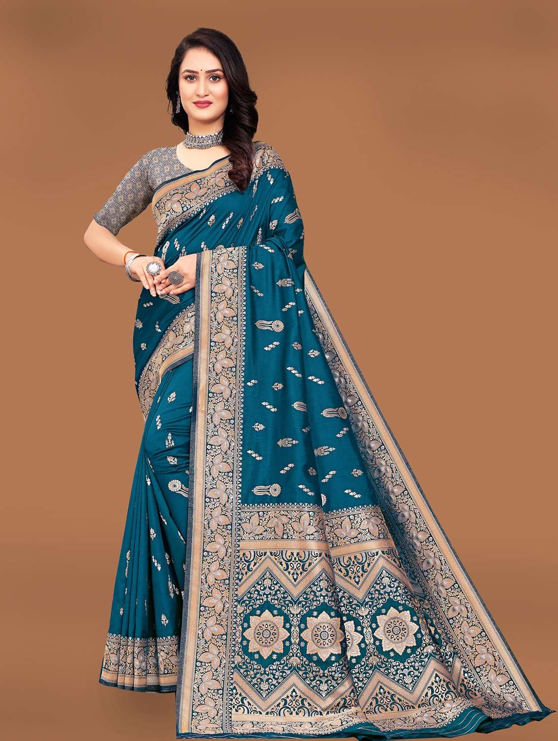 women self design banarasi saree with blouse - 21252691 -  Zoom Image - 0