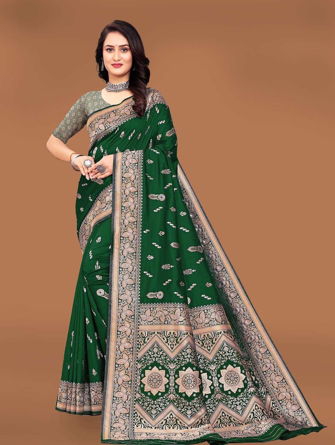 women zari work banarasi saree - 21252693 - Zoom Image - 0