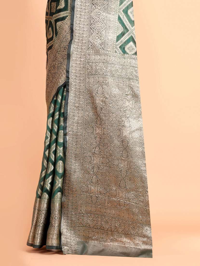 women self design banarasi saree with blouse - 21253418 -  Standard Image - 5