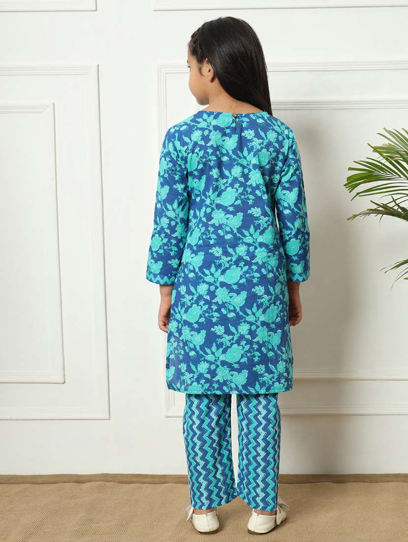 girls printed cotton kurta palazzo suit set - 21254036 - Standard Image - 3