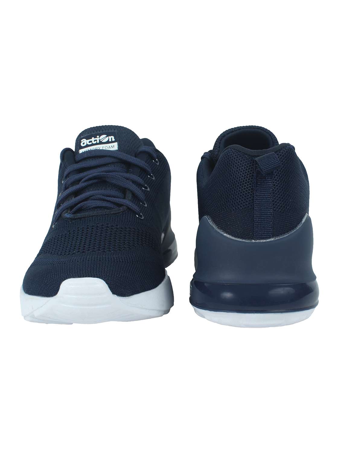 men lace up sports shoes - 21265910 -  Standard Image - 3