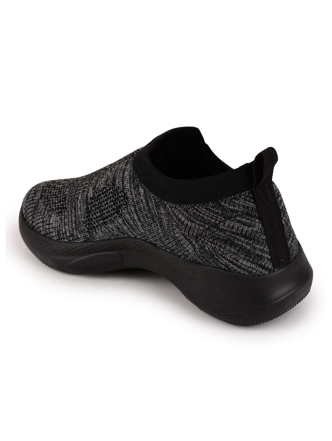 men slip on sport shoes - 21265911 -  Standard Image - 3