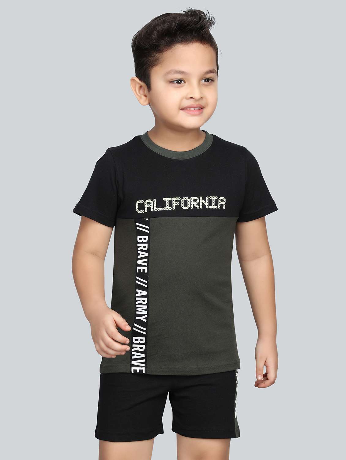 grey cotton t-shirt & shorts set - 21271028 -  Standard Image - 3