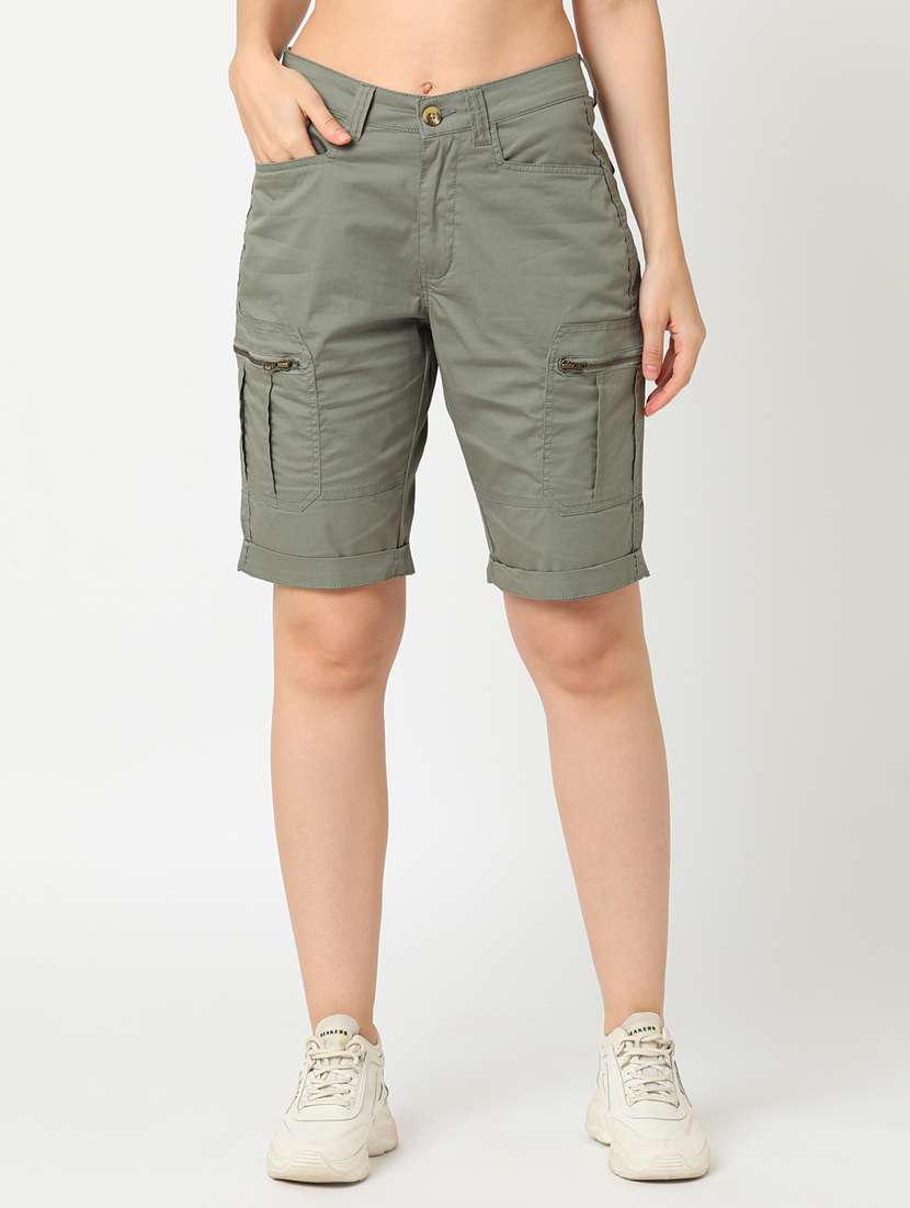 globus women green stretchable mid rise slim fit washed cargo shorts