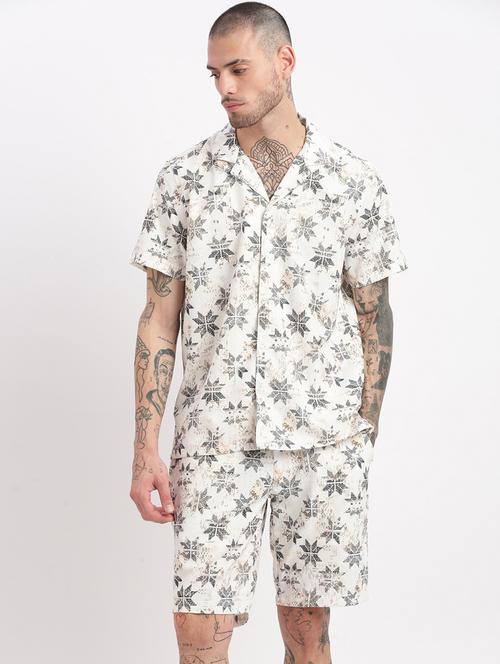 men geometric printed co-ord sets - 21276962 - Standard Image - 0