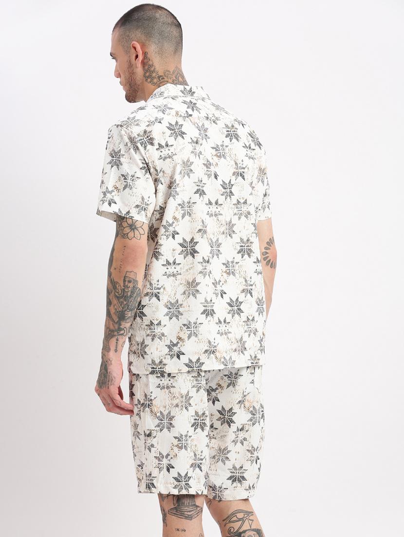 men geometric printed co-ord sets - 21276962 - Standard Image - 3