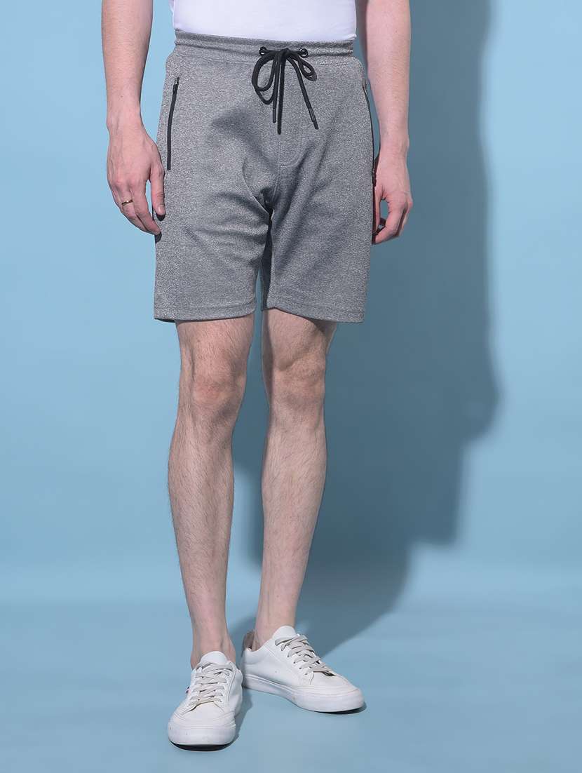 men mid-rise solid regular shorts