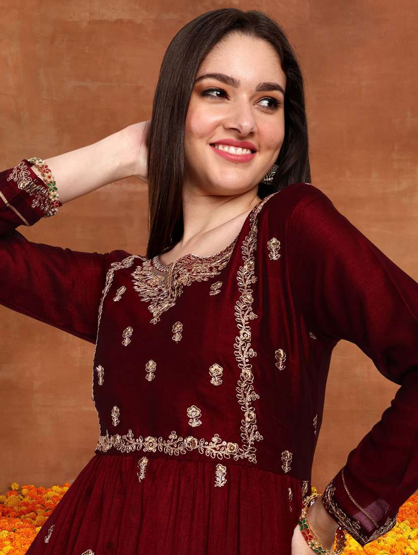 women notch neck kurta palazzo set  - 21278093 -  Standard Image - 3
