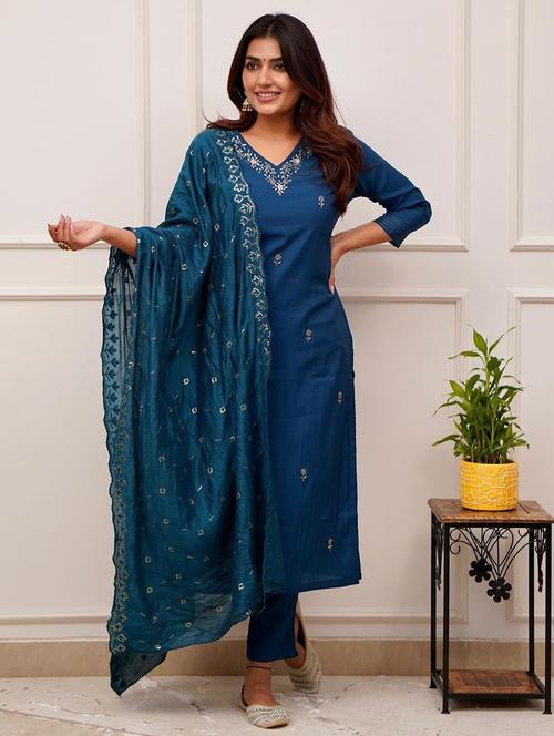 women kurta pant set with dupatta - 21278108 -  Standard Image - 0