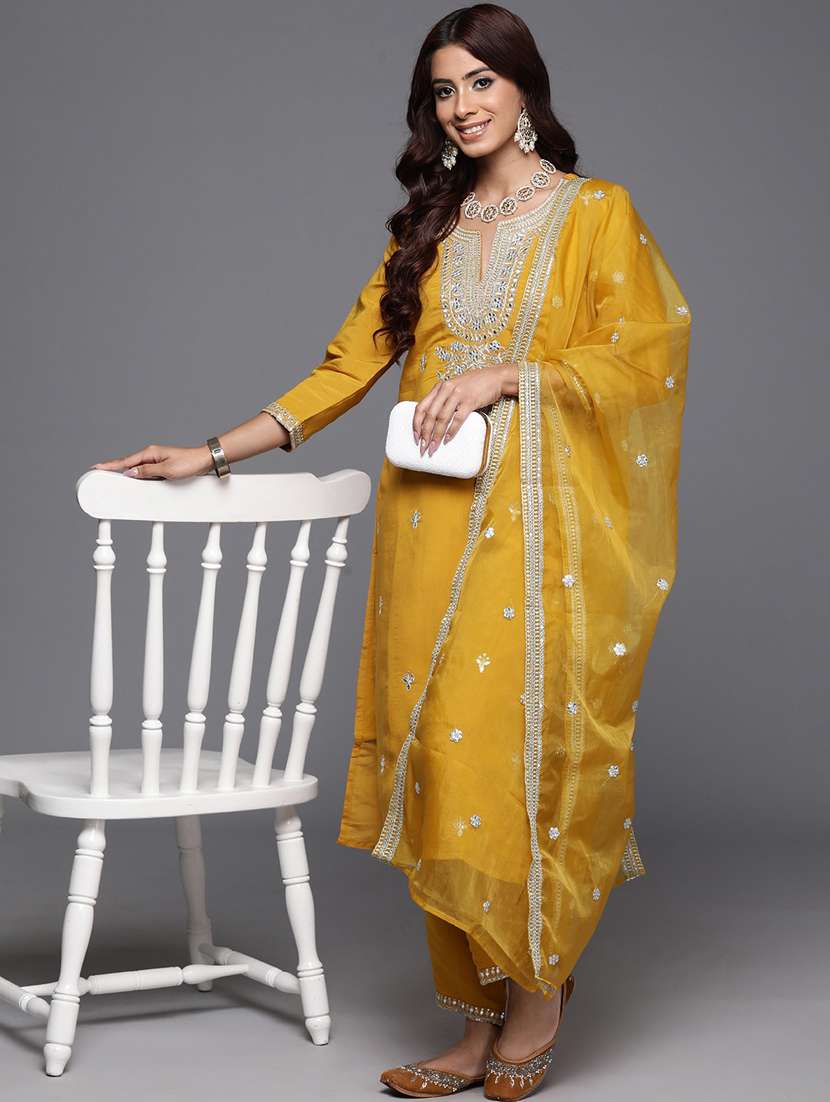 women kurta pant set with dupatta - 21278125 - Zoom Image - 0
