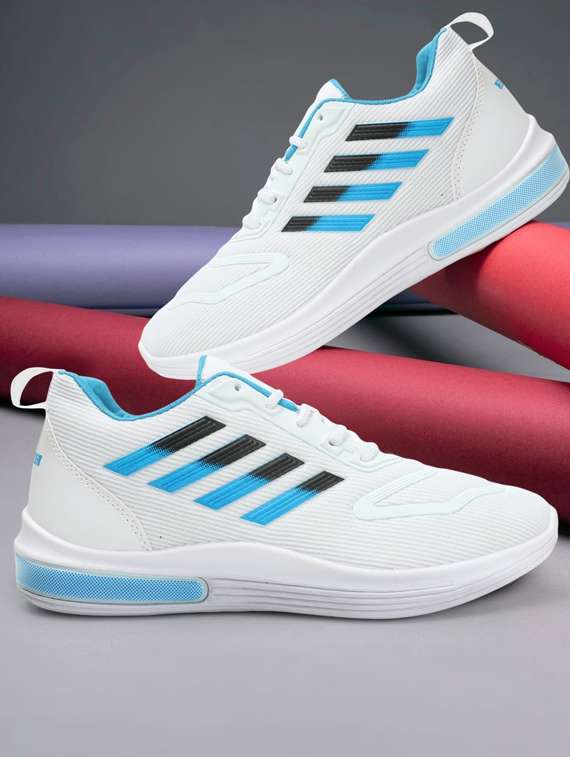 men lace up sports shoes - 21279729 - Zoom Image - 0