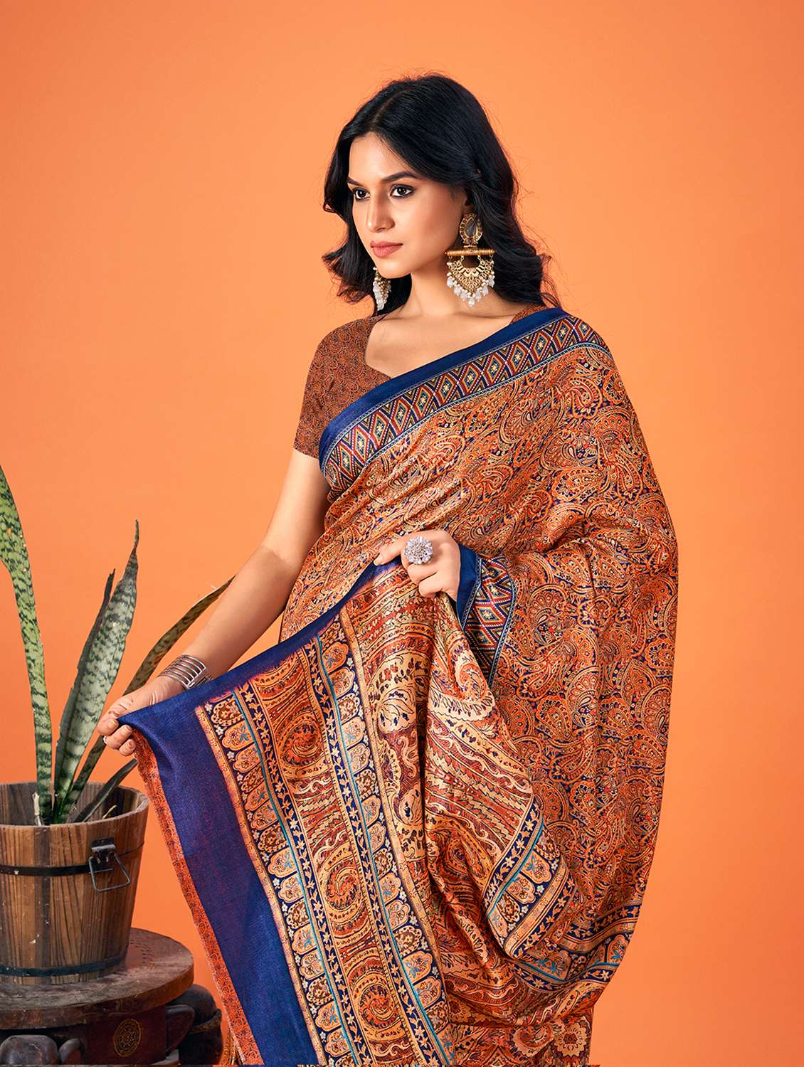 women multi color printed saree with blouse - 21279997 -  Standard Image - 3