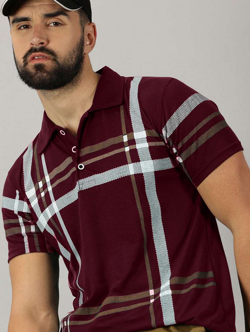 men maroon checkered regular fit t-shirt