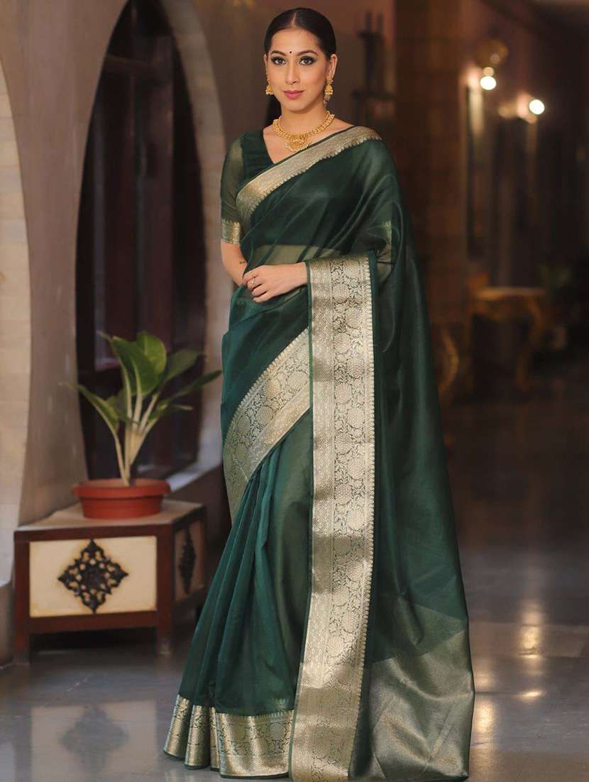 women zari work banarasi saree with blouse